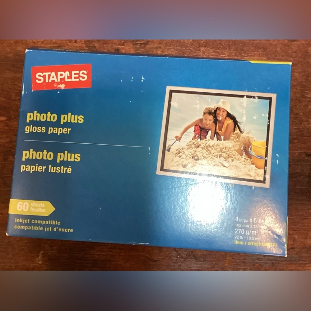 STAPLES PHOTO PLUS GLOSS PAPER 195 SHEETS 4" X 6"  Item #648177